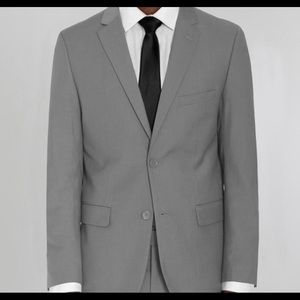 Men’s Light Gray Suit